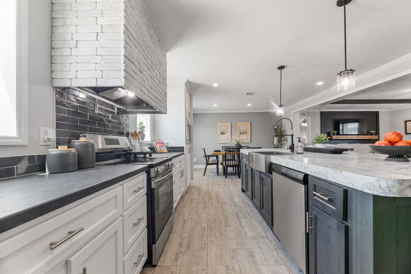 Jones 32764b kitchen home features