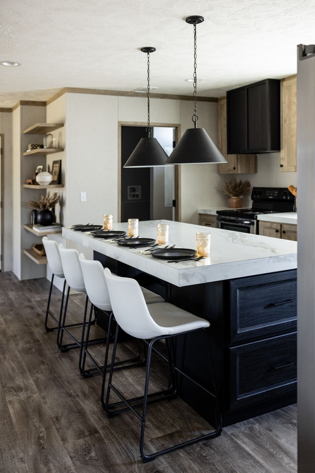 Sterling anniversary kitchen home features