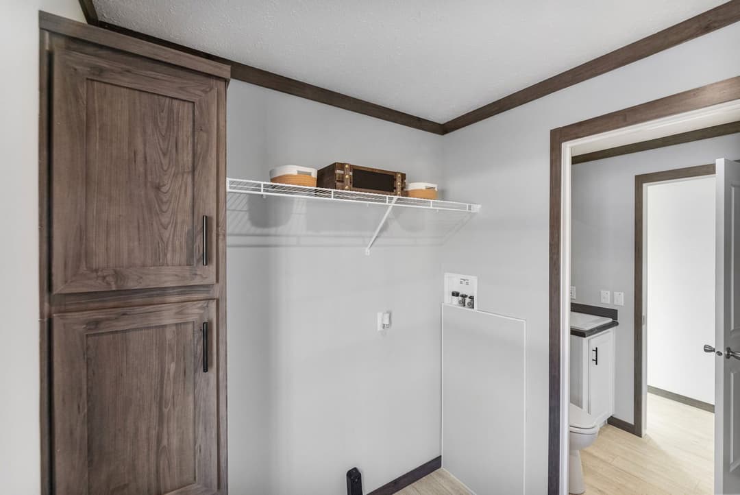 Pioneer 16763k interior home features