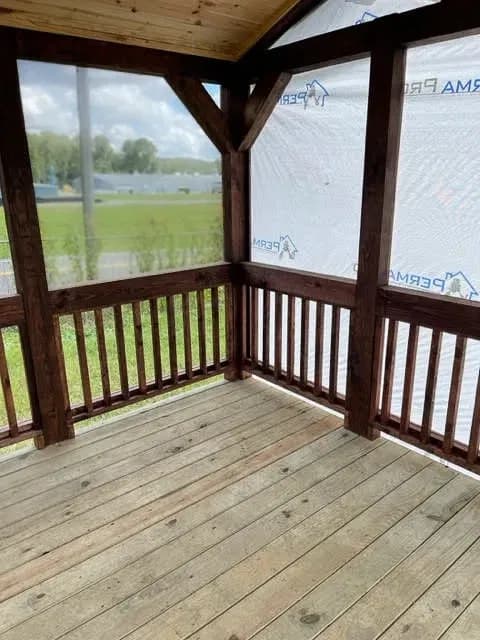 Polar pines | 4b 109 exterior home features