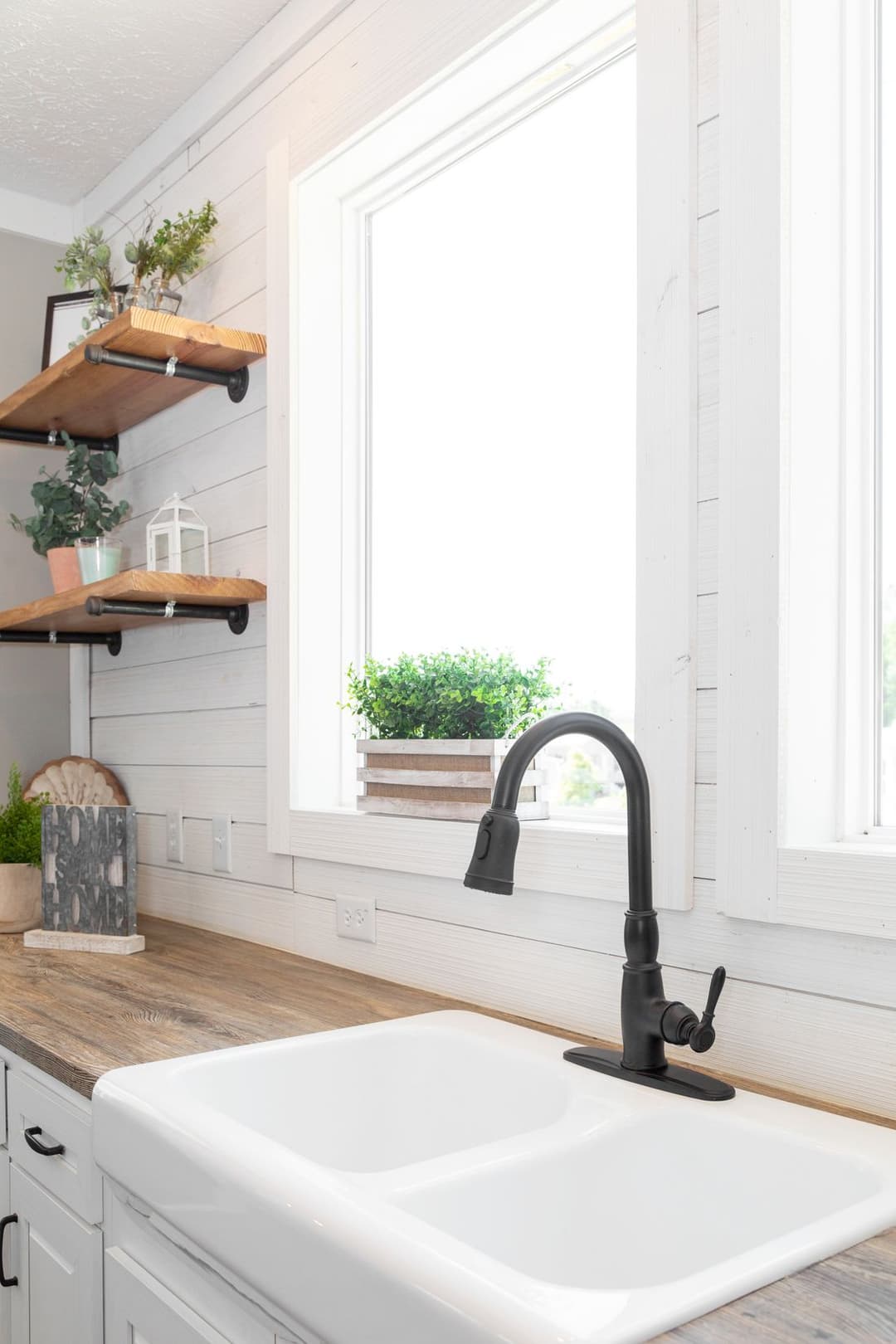 1434 carolina "southern belle" kitchen home features