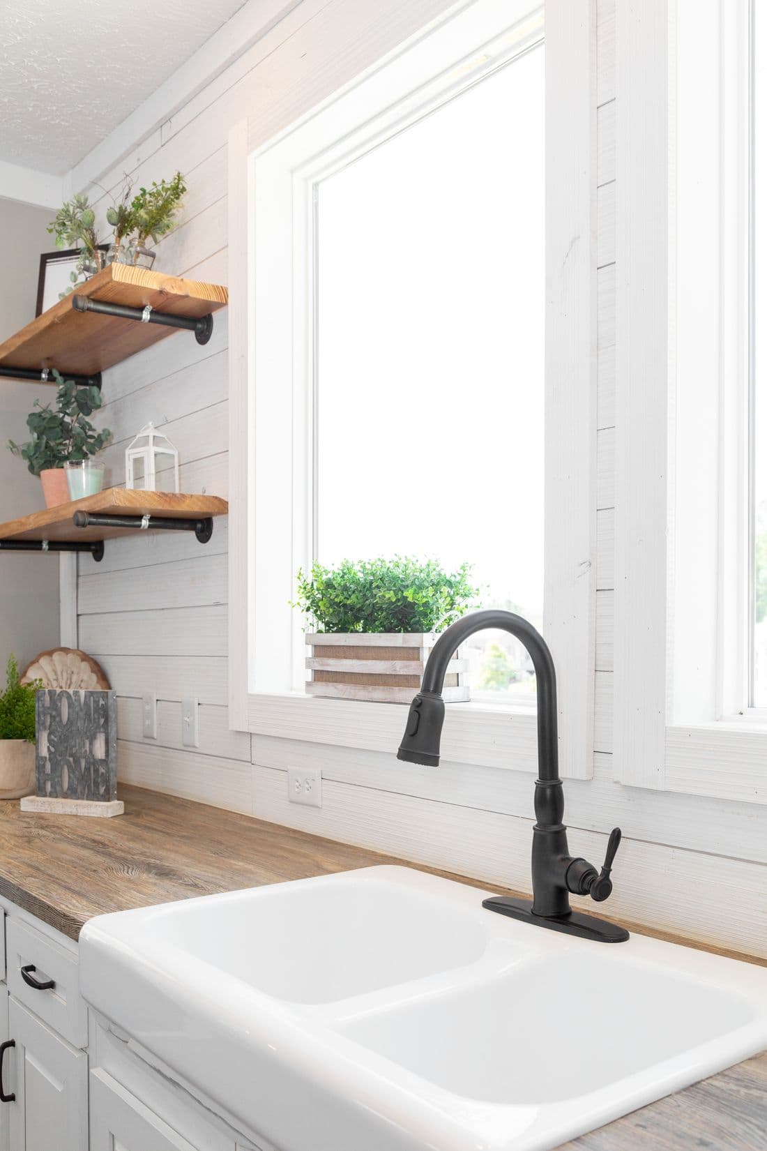 1434 carolina "southern belle" kitchen home features