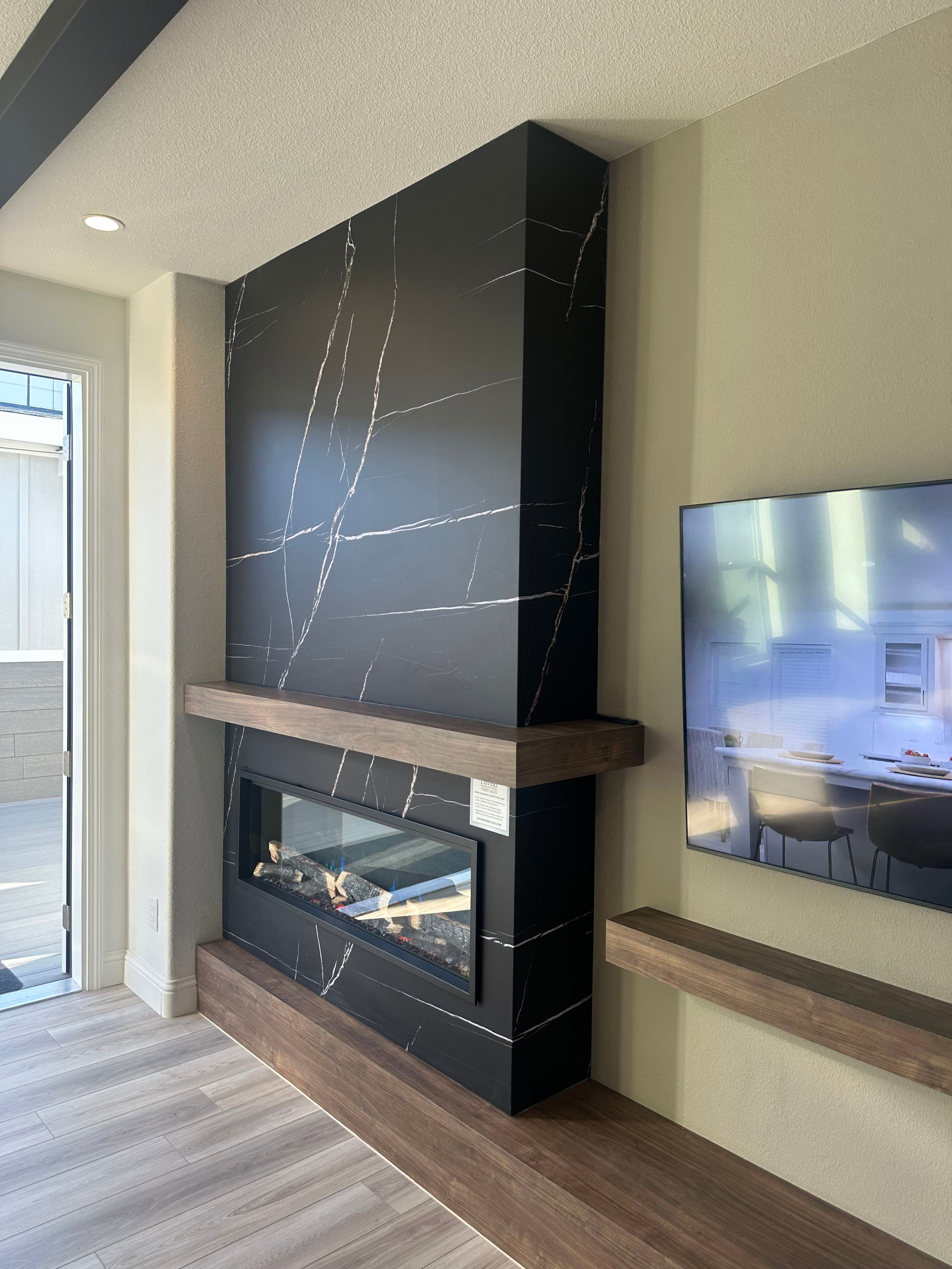 The calistoga interior home features