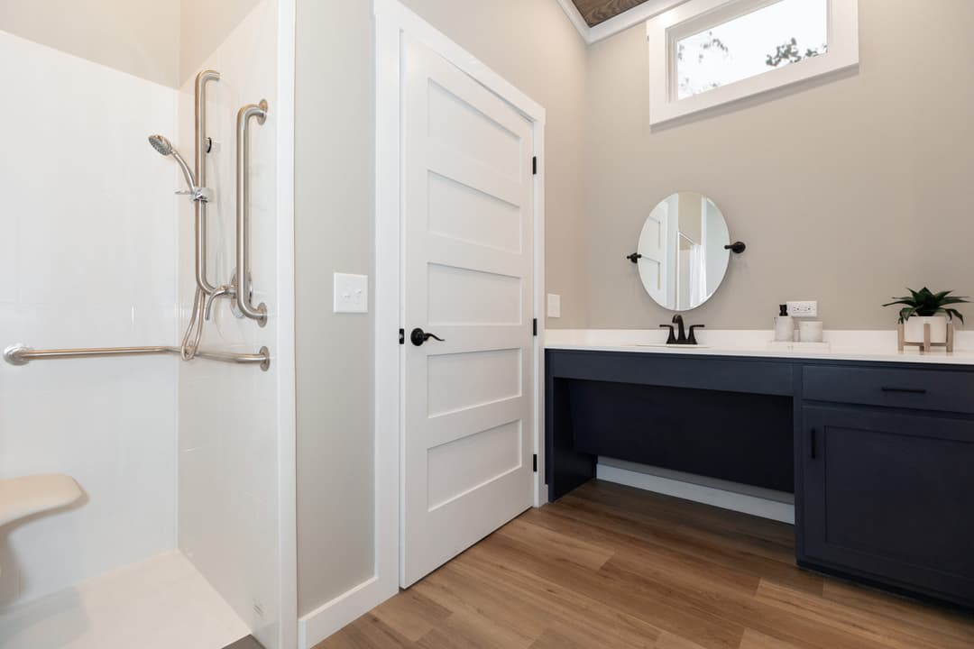 Blue springs kitchen home features