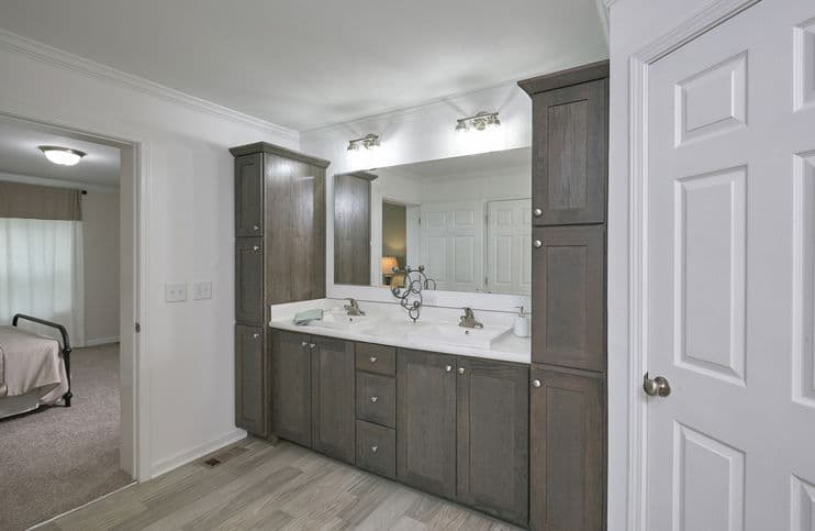 Linville max 28 28603a bathroom home features