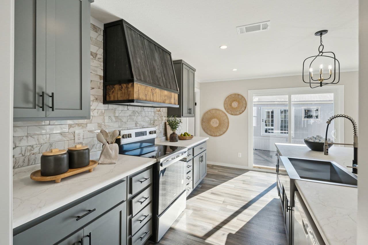 Sazerac kitchen home features