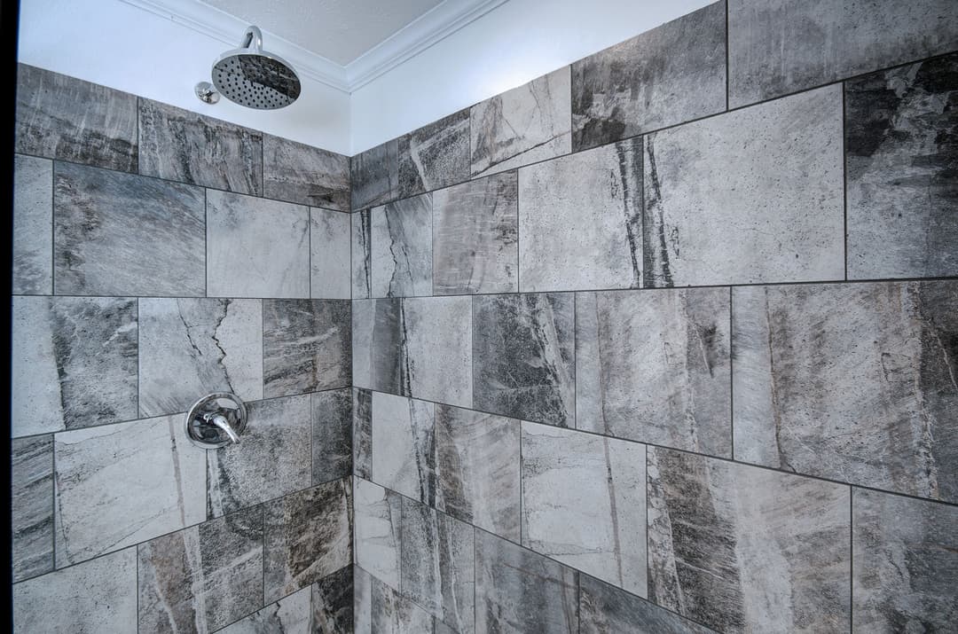 Helicon bathroom home features