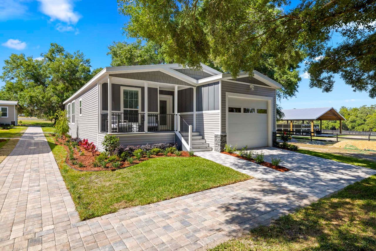 Silver springs 5320 elevation and exterior home features