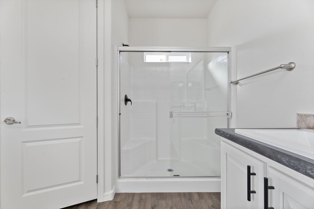 Pacifica  interior and bathroom home features