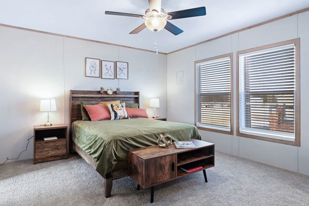 Bluebonnet breeze bedroom home features