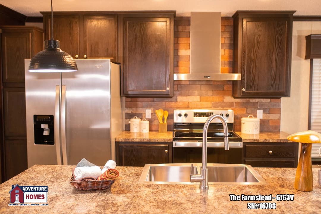 Farmstead | 6763v kitchen home features