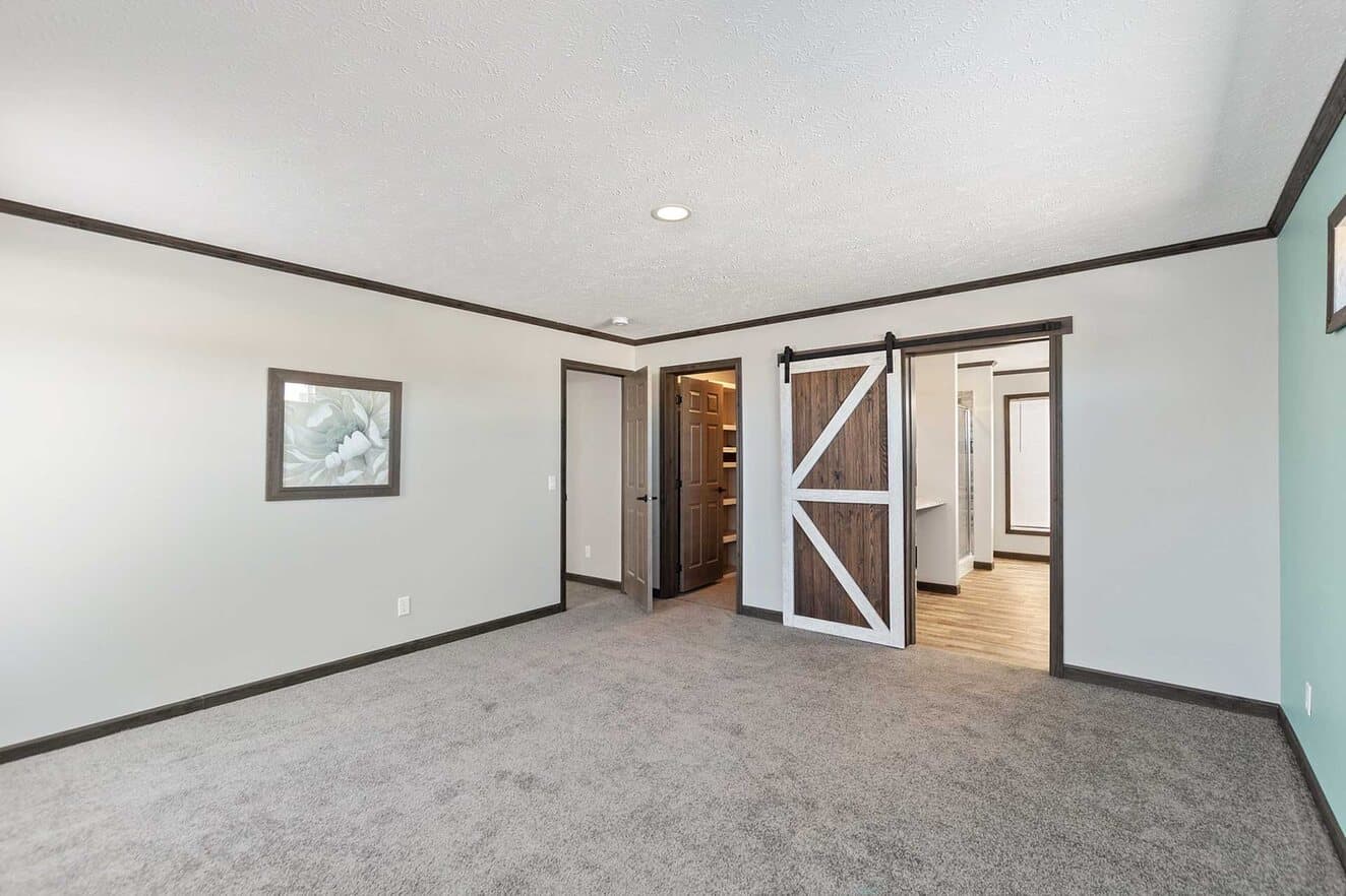 The winchester 184021 bedroom home features